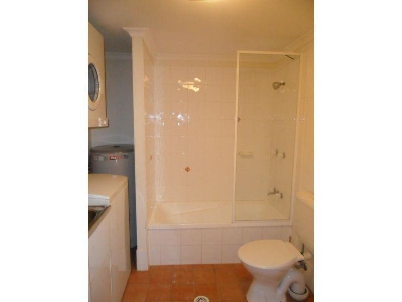 17/45 Pohlman Street, Southport QLD 4215