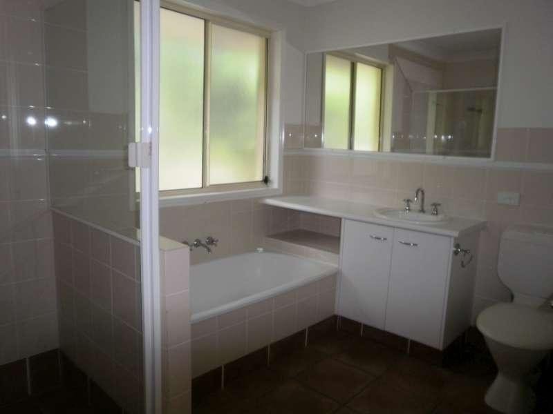 37 Davis Cup Court, Oxenford QLD 4210