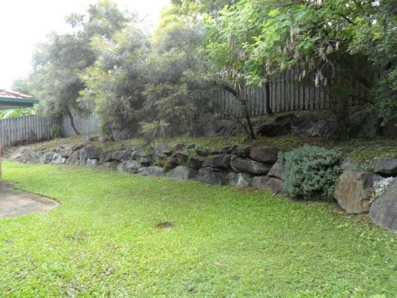 14 Palmerston Drive, Pacific Pines QLD 4211