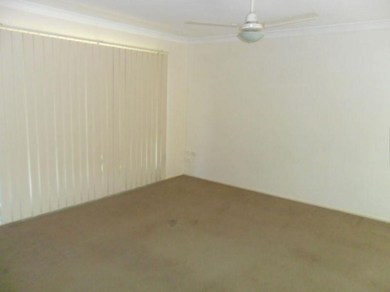 14 Palmerston Drive, Pacific Pines QLD 4211