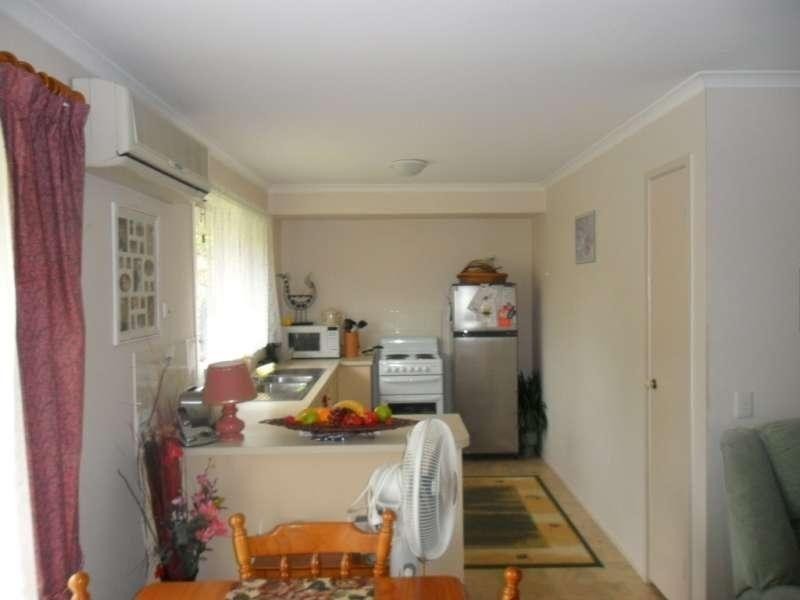 2/5 Hentdale Street, Labrador QLD 4215