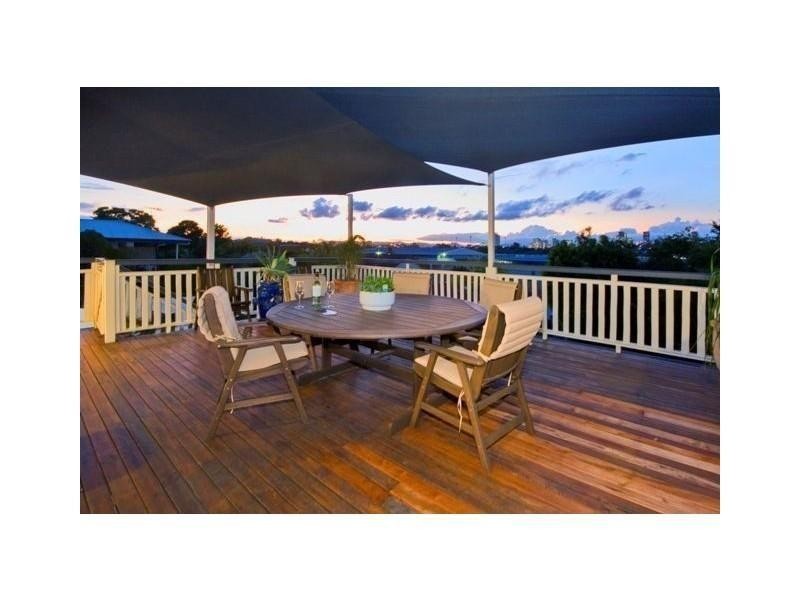 46 Ninth Avenue, Coorparoo QLD 4151