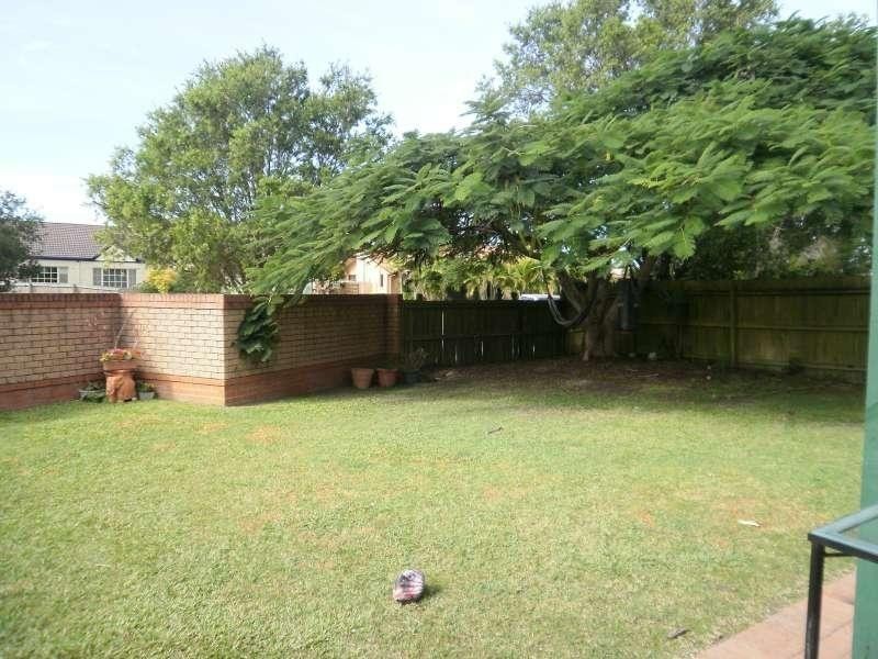 1/27 Tristan Court, Benowa QLD 4217