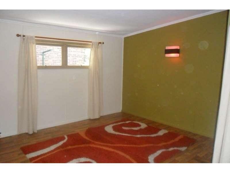 2/17 Baker Avenue, Labrador QLD 4215