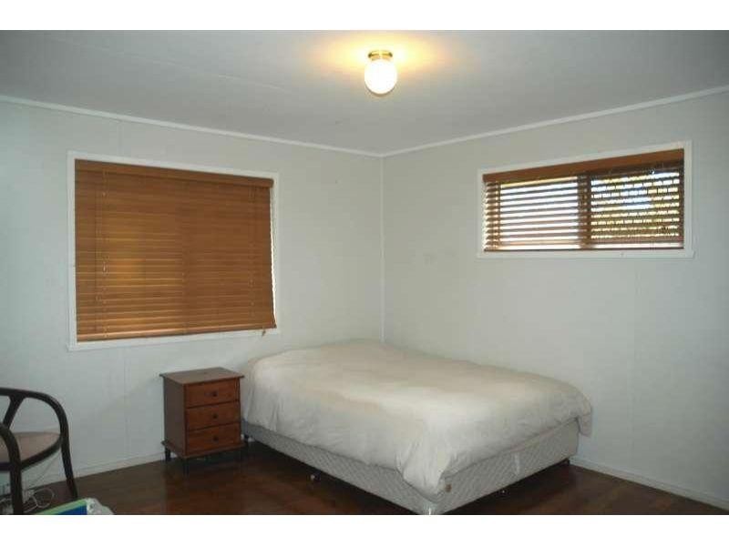 11 Myall Street, Southport QLD 4215