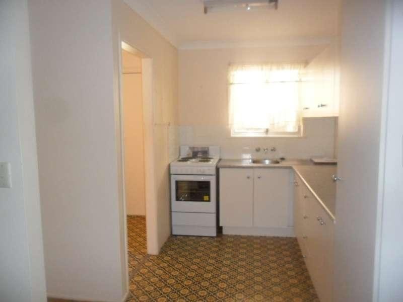 2/158 Frank Street, Labrador QLD 4215