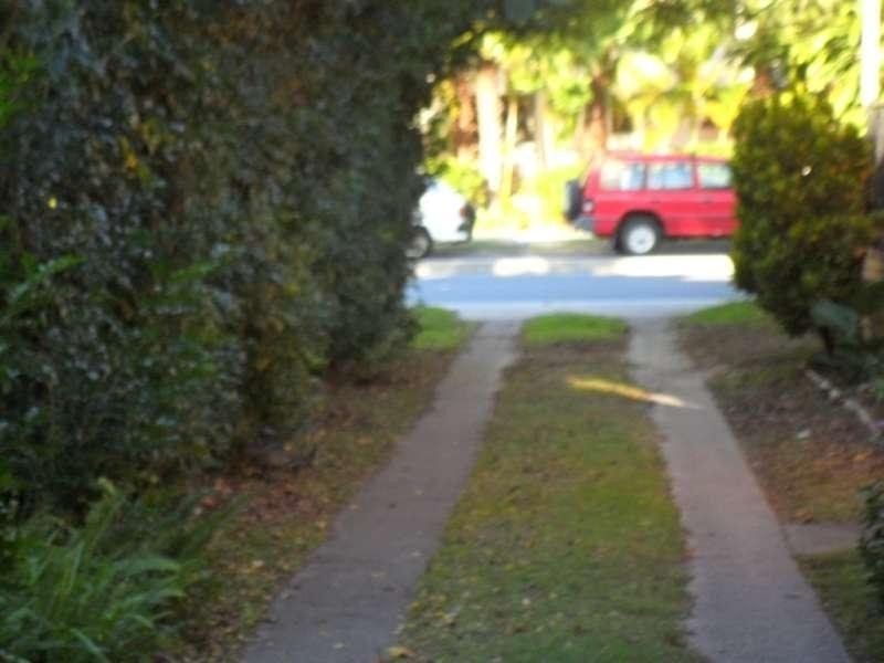 2/158 Frank Street, Labrador QLD 4215