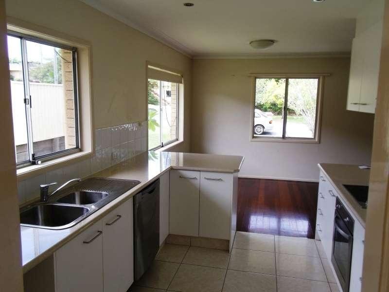 7 Birtwistle Street, Southport QLD 4215