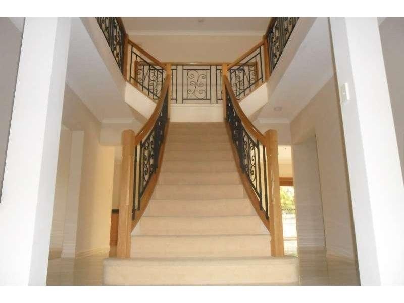 9 Marjorie Crescent, Benowa QLD 4217