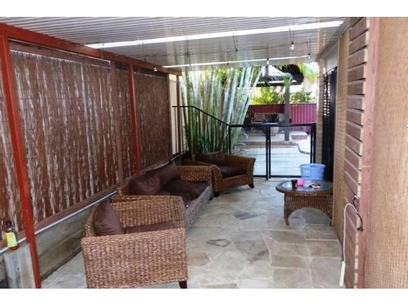 9 Katie Court, Arundel QLD 4214