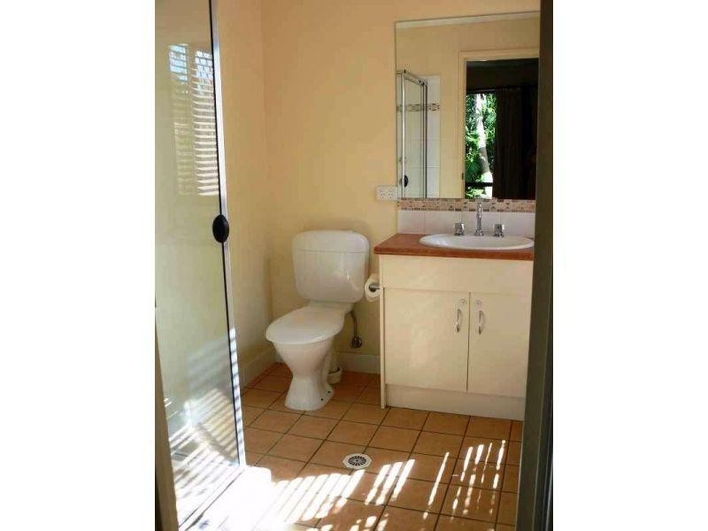 9 Katie Court, Arundel QLD 4214