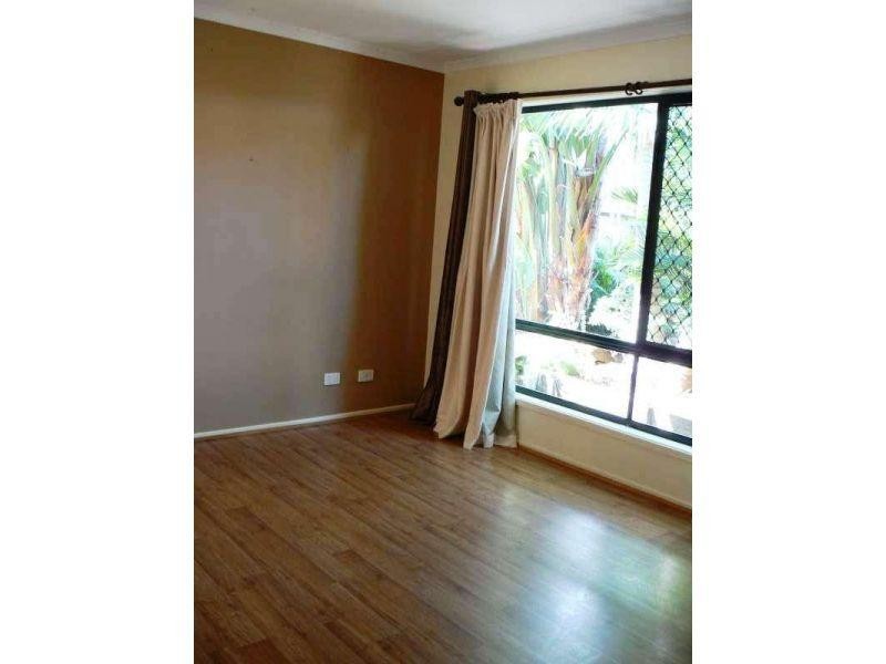 9 Katie Court, Arundel QLD 4214