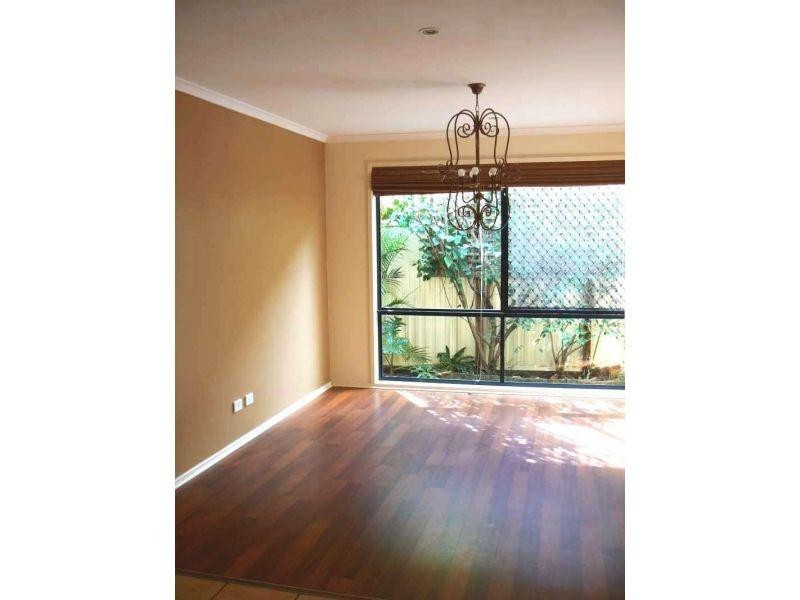 9 Katie Court, Arundel QLD 4214