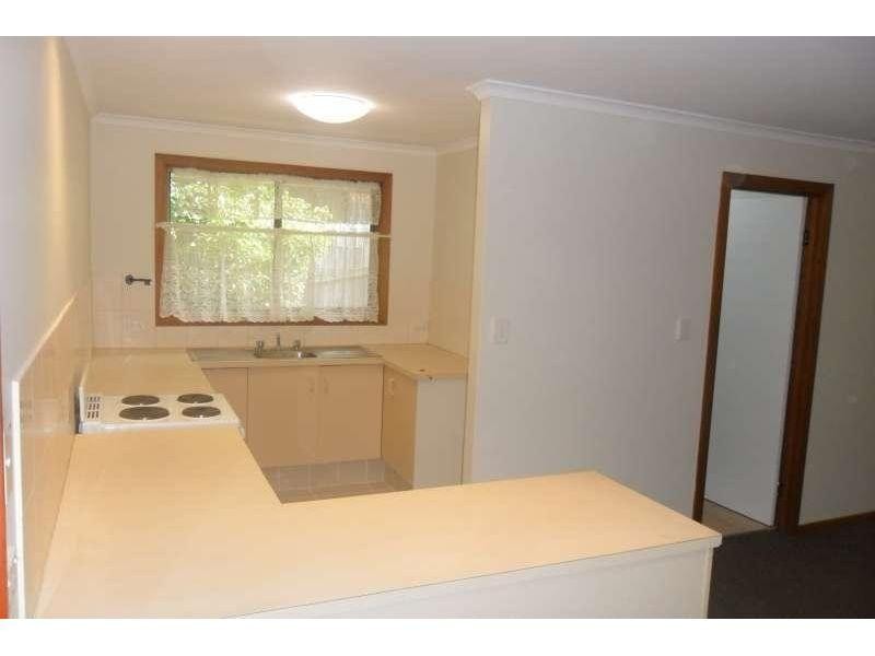 2/8 Shillito Street, Southport QLD 4215