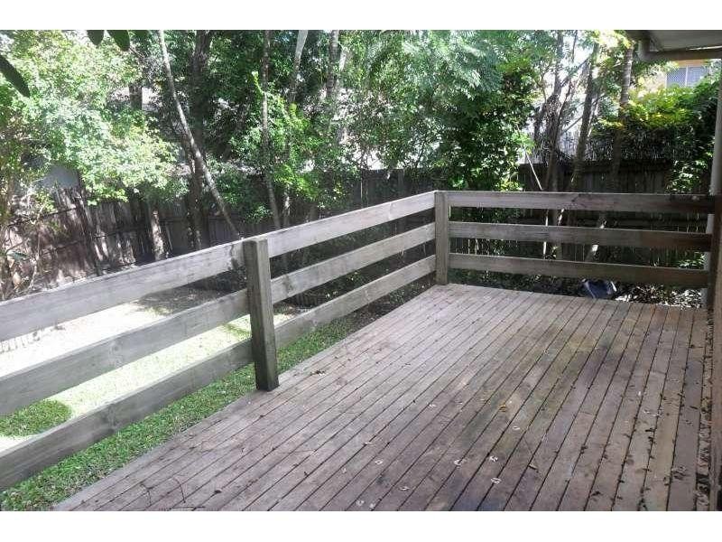 2/8 Shillito Street, Southport QLD 4215