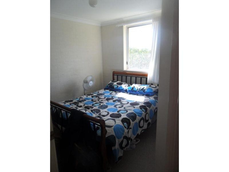 8/13-17 Brown Street, Labrador QLD 4215