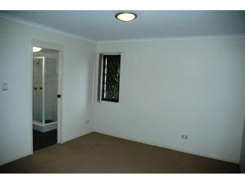 6/106 Bayview Street, Runaway Bay QLD 4216