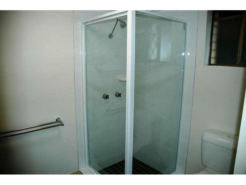 6/106 Bayview Street, Runaway Bay QLD 4216