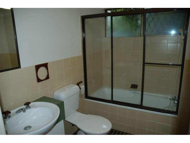 6/106 Bayview Street, Runaway Bay QLD 4216