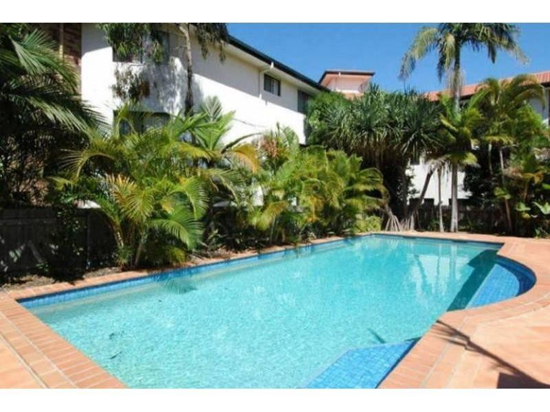 2/7-11 Johnston Street, Southport QLD 4215