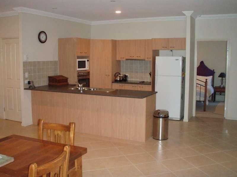 6 Nepean Court, Varsity Lakes QLD 4227