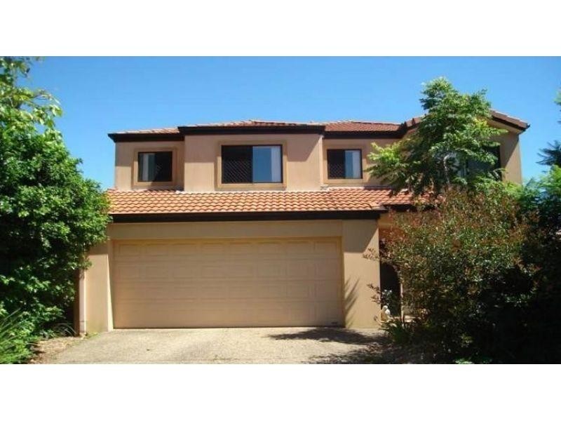 12 Hialeah Crescent, Helensvale QLD 4212