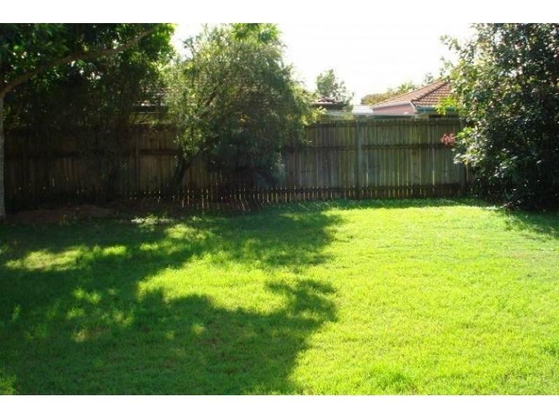 12 Hialeah Crescent, Helensvale QLD 4212