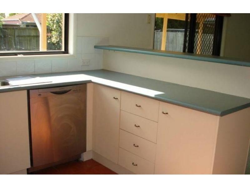 12 Hialeah Crescent, Helensvale QLD 4212