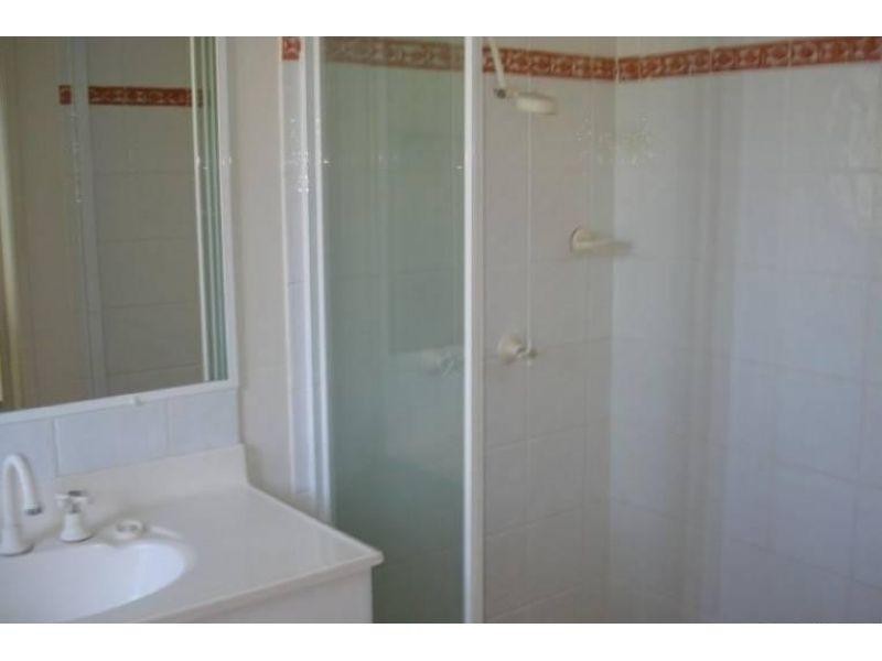 12 Hialeah Crescent, Helensvale QLD 4212