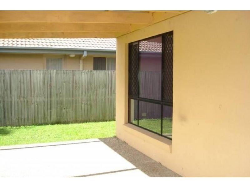 12 Hialeah Crescent, Helensvale QLD 4212