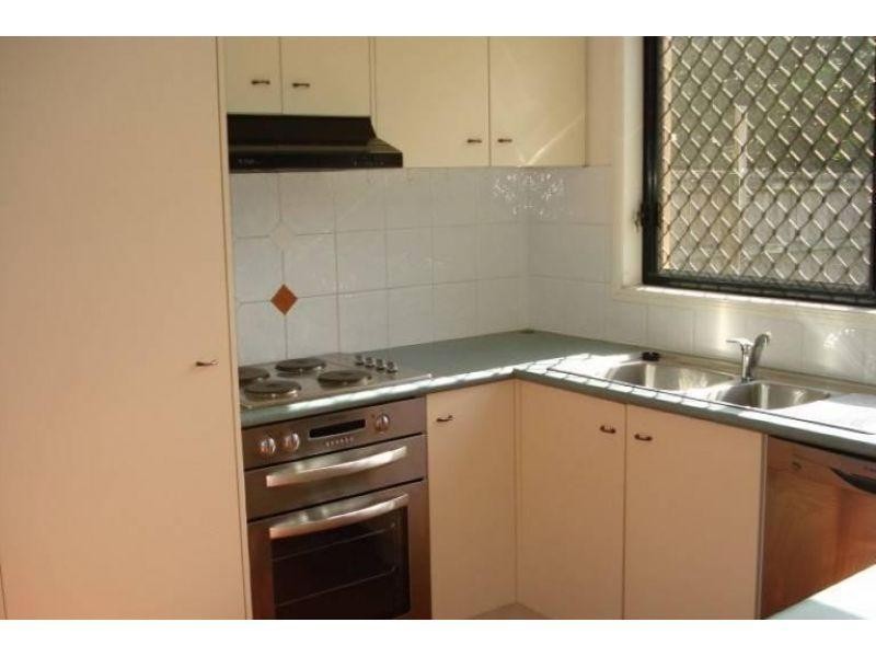 12 Hialeah Crescent, Helensvale QLD 4212