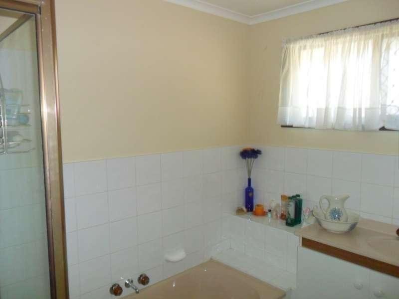 12 Mingaletta Drive, Ashmore QLD 4214