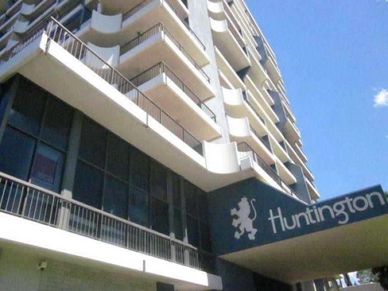 14E/10 Marine Parade, Southport QLD 4215