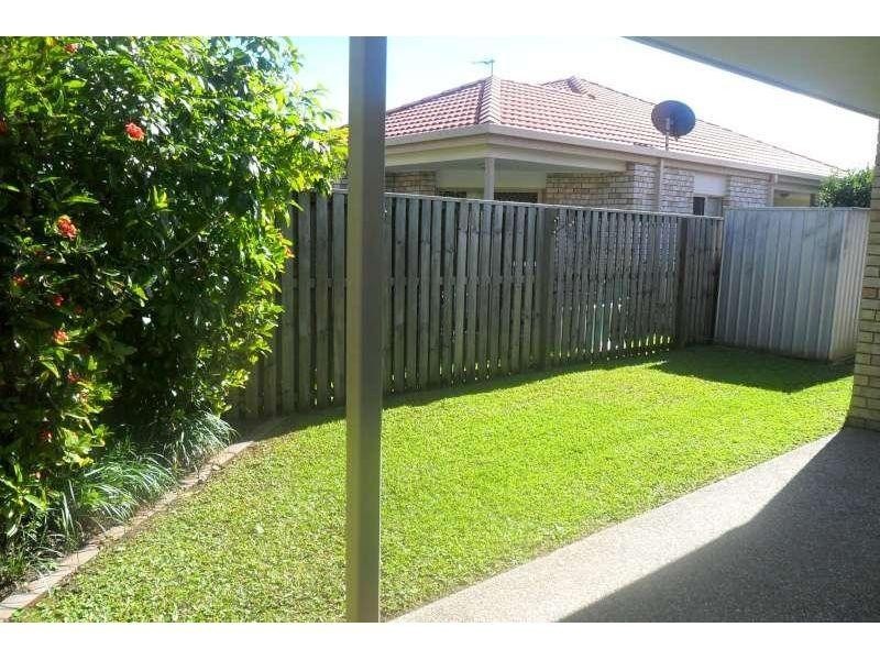 4 Hellman Street, Molendinar QLD 4214