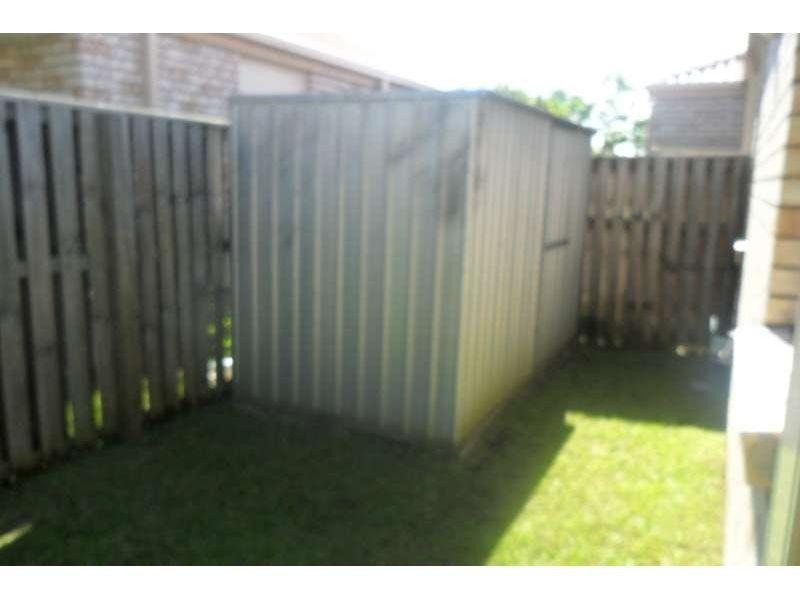 4 Hellman Street, Molendinar QLD 4214