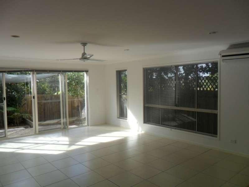 6/49 Usher Avenue, Labrador QLD 4215