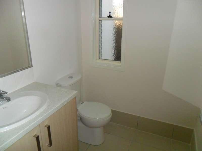 6/49 Usher Avenue, Labrador QLD 4215