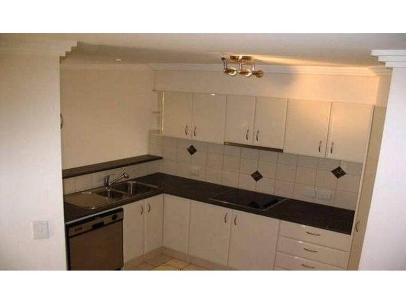 2/47 Gordon Street, Labrador QLD 4215