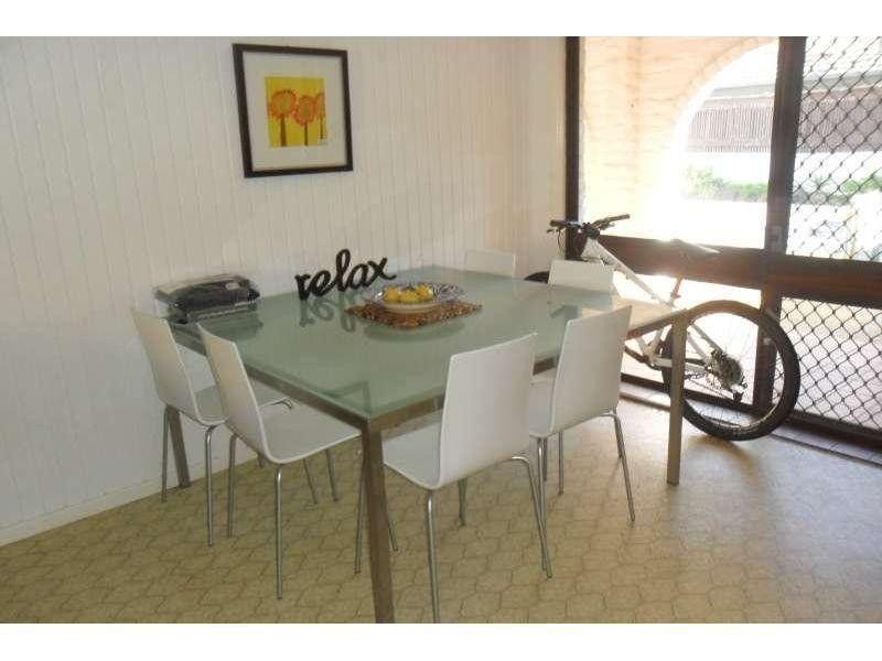 27 Vespa Crescent, Surfers Paradise QLD 4217