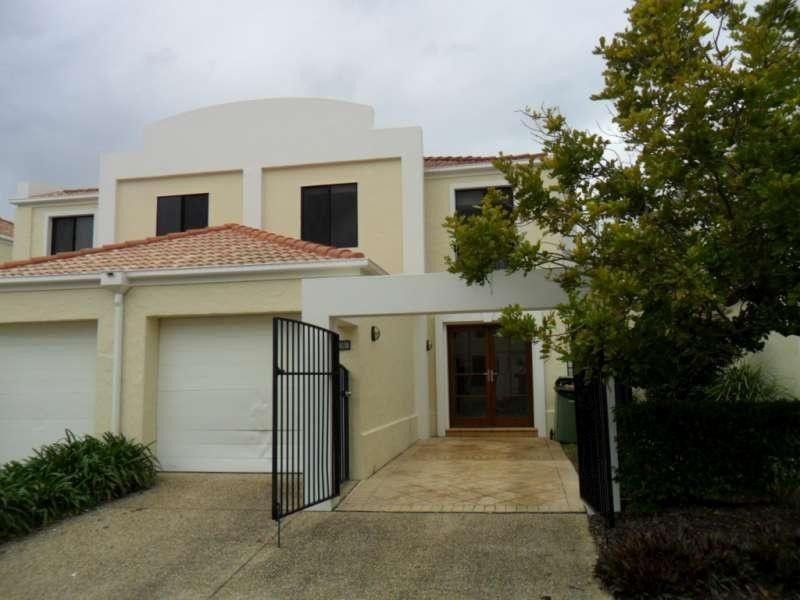 8898 Magnolia Drive East, Hope Island QLD 4212