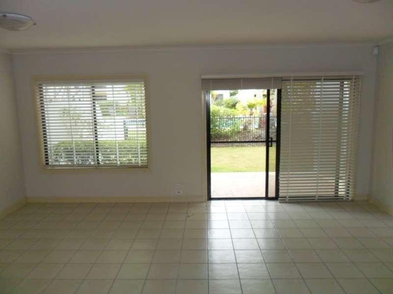 8898 Magnolia Drive East, Hope Island QLD 4212