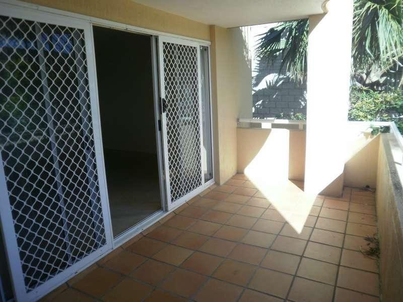 1/85 Petrel Avenue, Mermaid Beach QLD 4218