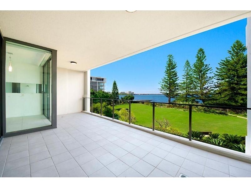 2206/323 Bayview Street, Hollywell QLD 4216