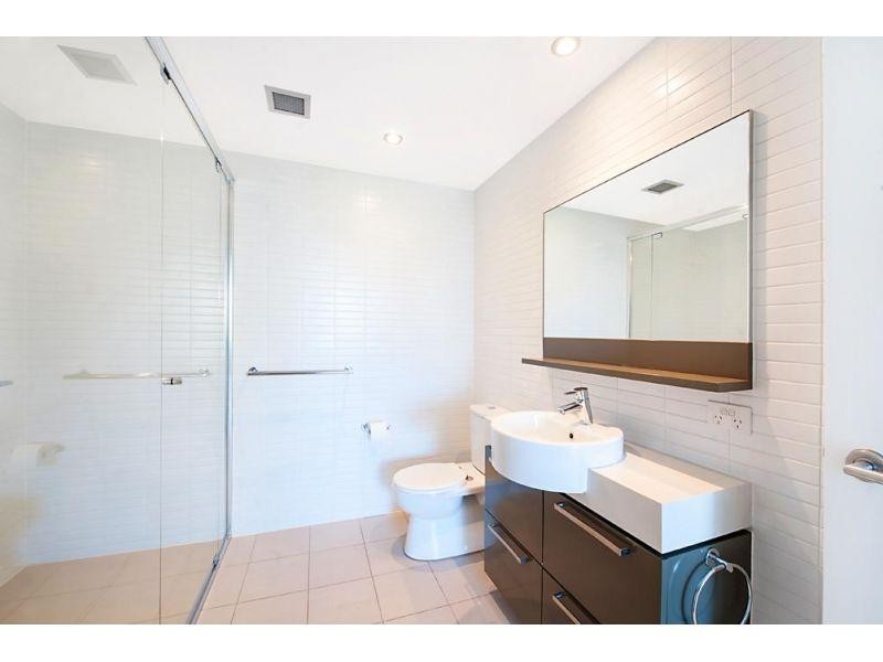 2206/323 Bayview Street, Hollywell QLD 4216