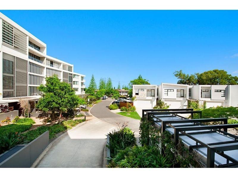 2206/323 Bayview Street, Hollywell QLD 4216