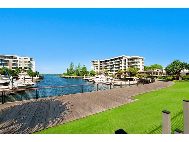 2206/323 Bayview Street, Hollywell QLD 4216