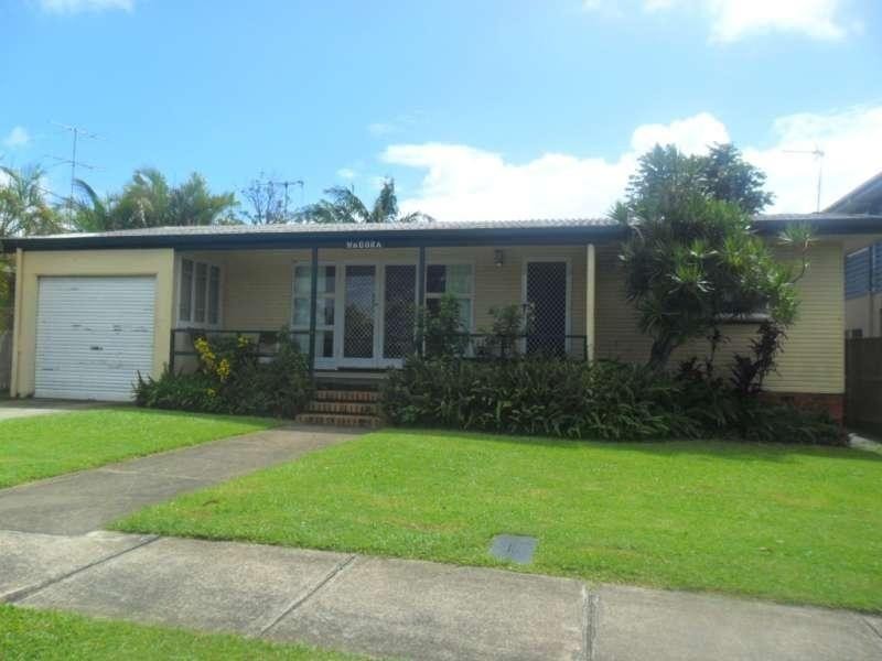 77 Broad Street, Labrador QLD 4215
