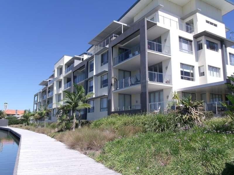 216/3 Pendraat  Parade, Hope Island QLD 4212
