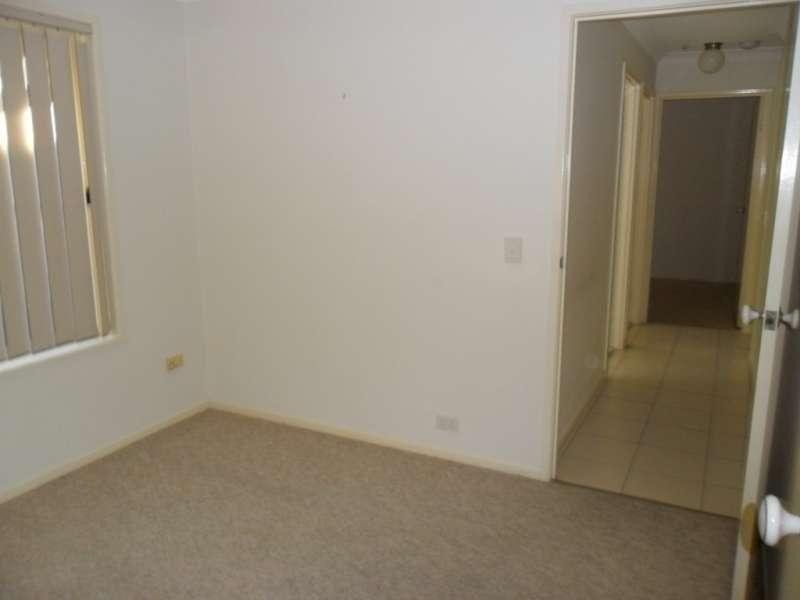 19 Masters Street, Arundel QLD 4214