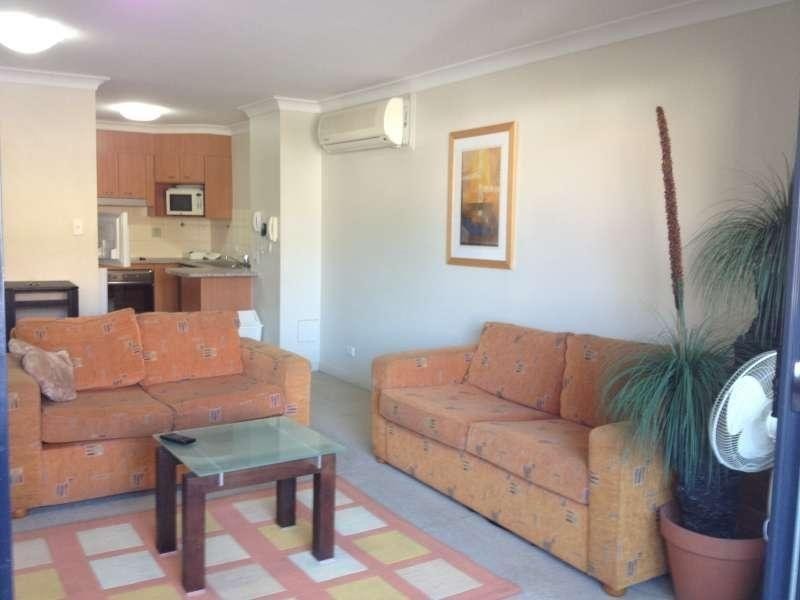 117/392 Marine Parade, Labrador QLD 4215